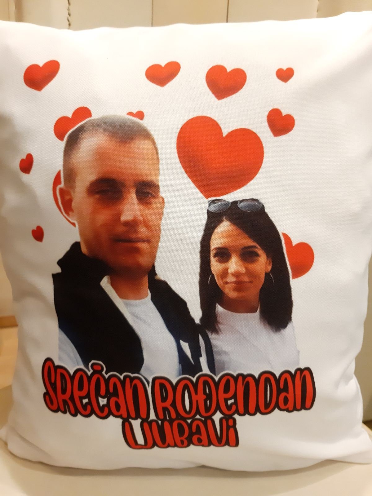 Ukrasni jastuci sa natpisom/Jastuci sa stampom po zelji/srecan rodjendan ljubavi jastuk.jpg